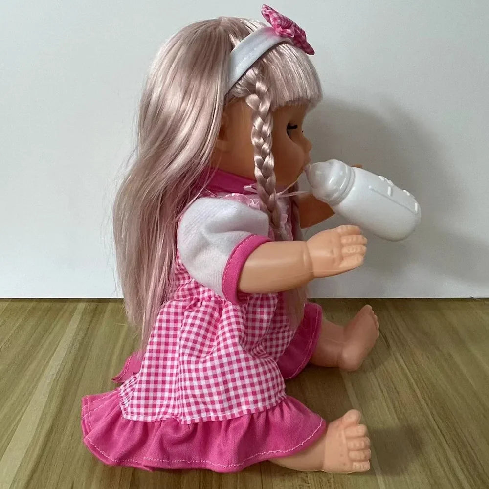 Poupée qui boit et fait pipi