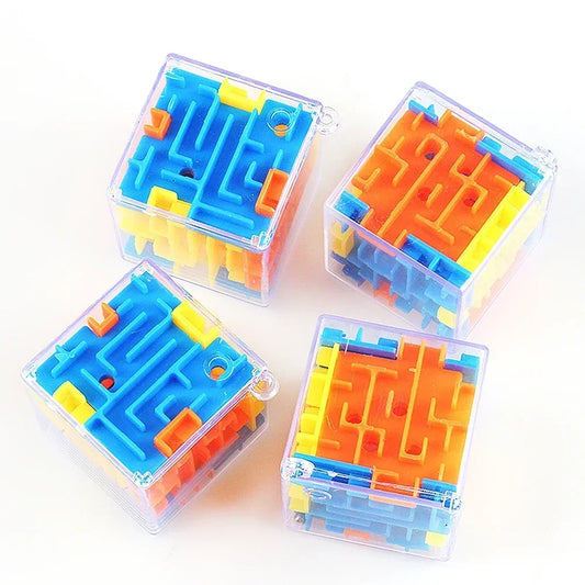 Labyrinthe en cube